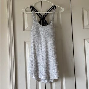 Lulu lemon tank never worn